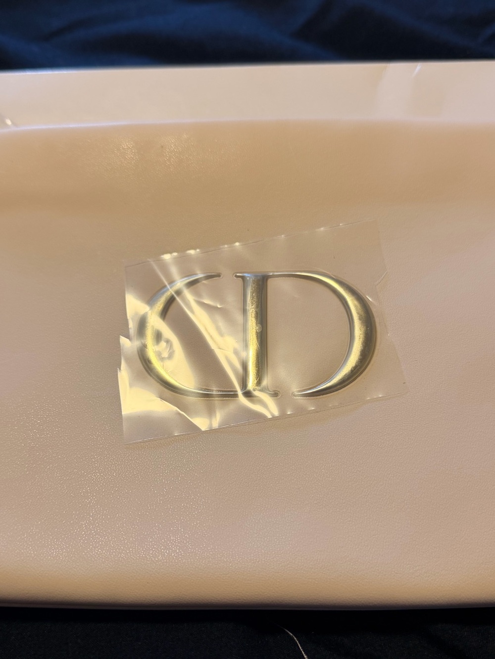 DIOR Women's Cream Leather Makeup Pouch - Picture 4 of 4